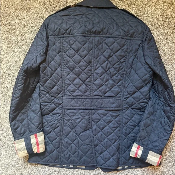 Burberry Navy Quilted Jacket with Plaid Lining - Picture 5 of 5